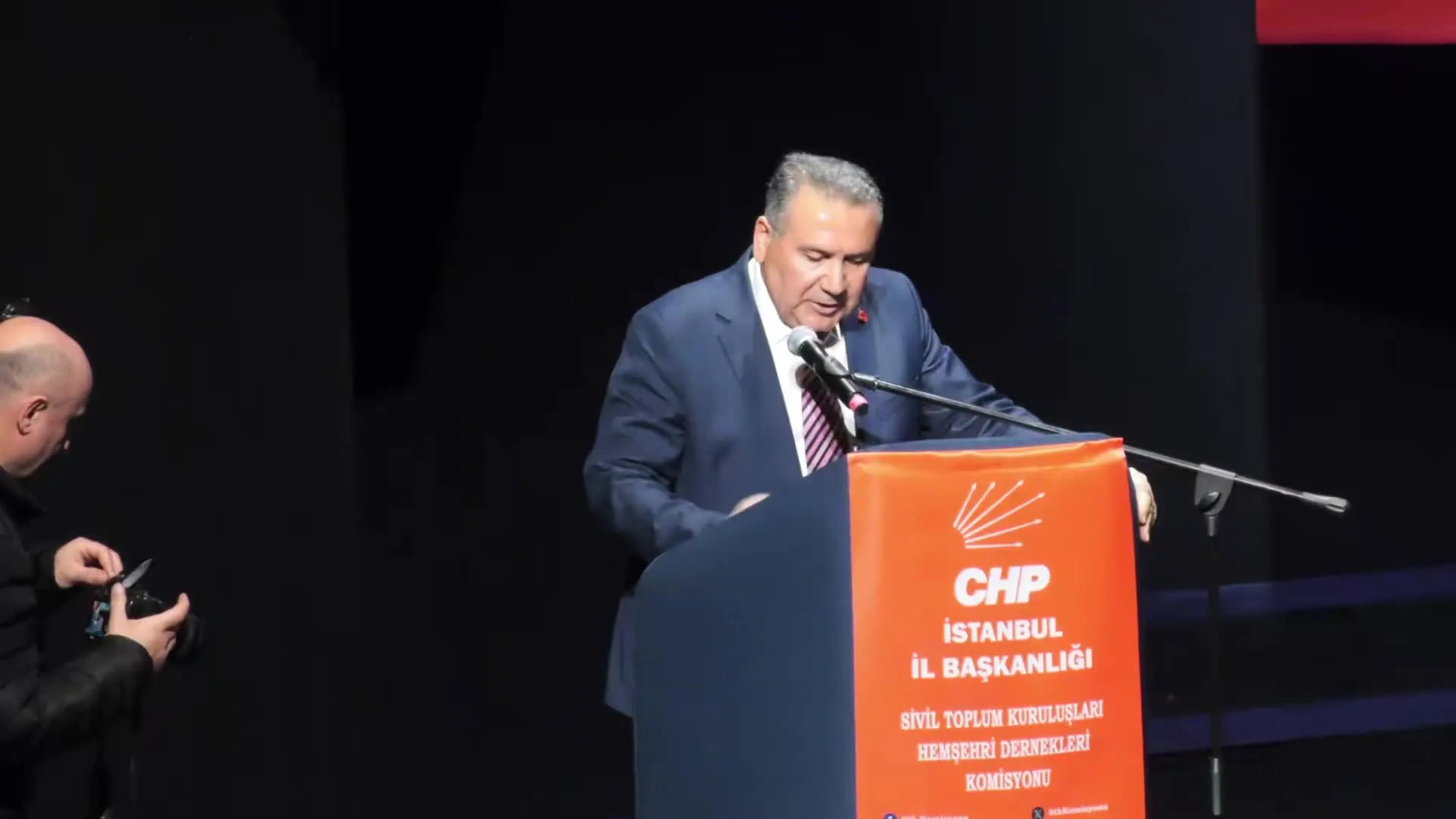 CHP Genel Başkan Yardımcısı Gökan Zeybek: Tutuklu bulunan bütün belediye başkanlarımızın davalarının tamamı siyasidir”